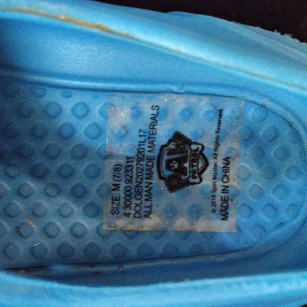 Sandals - Picture 2 of 3